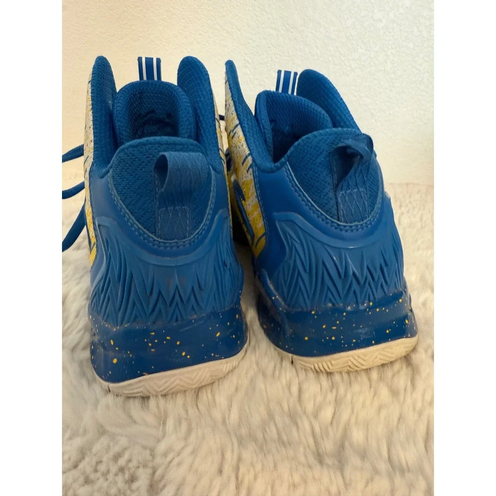 Anta command attention